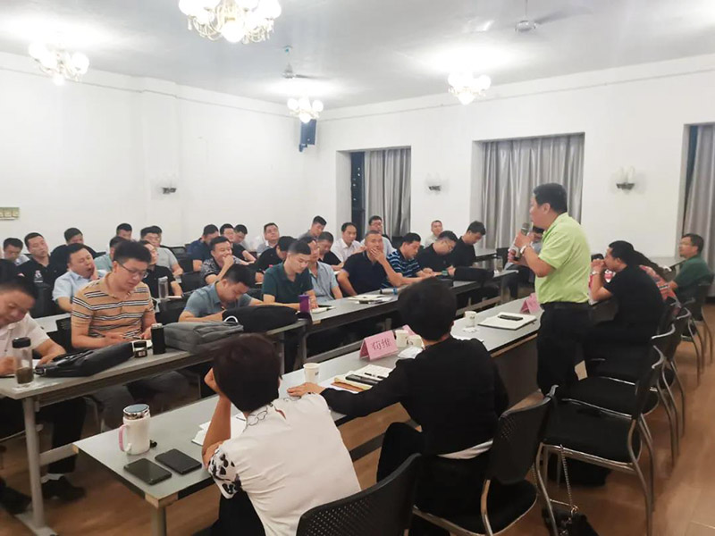 南方略咨詢助力西諾醫(yī)療打造“中心主管、職能主服、片區(qū)主戰(zhàn)”營(yíng)銷鐵軍2