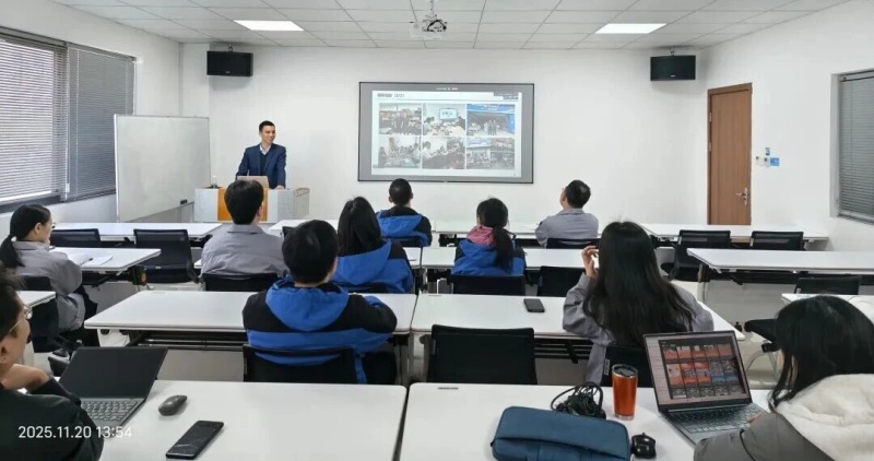 南方略咨詢?yōu)樯瞎ど曦惣瘓F【600843】提供《國內(nèi)與國際渠道拓展》企業(yè)銷售培訓(xùn)服務(wù)1